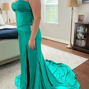 Stacee’s Hunter Green Prom/Formal dress